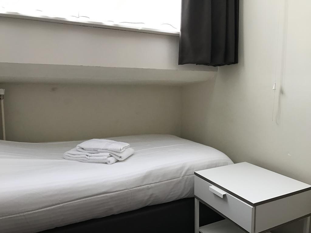 Hotel Carillon 2*